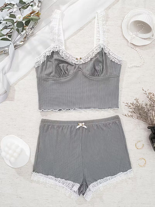 2-Piece Contrast Bind Gymwear Set – Top & Shorts for Girls